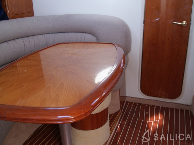 Zaffiro 34 - Yacht Charter Sailica