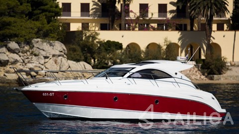 Monte Carlo 37 Hard Top - Yacht Charter Sailica