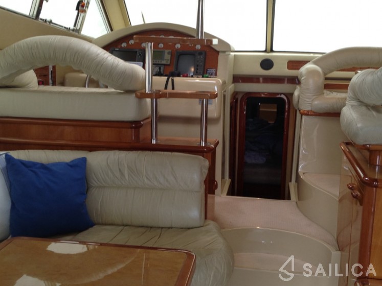 Ferretti 460 - Yacht Charter Sailica