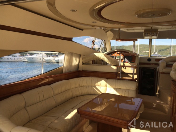 Ferretti 460 - Yacht Charter Sailica