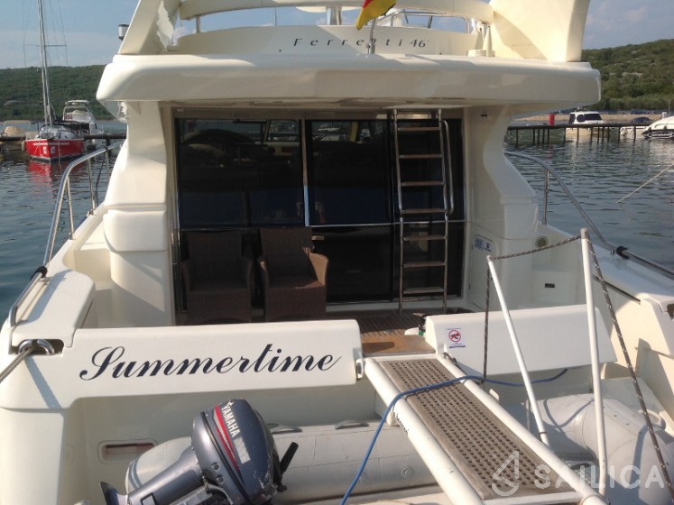 Ferretti 460 - Yacht Charter Sailica