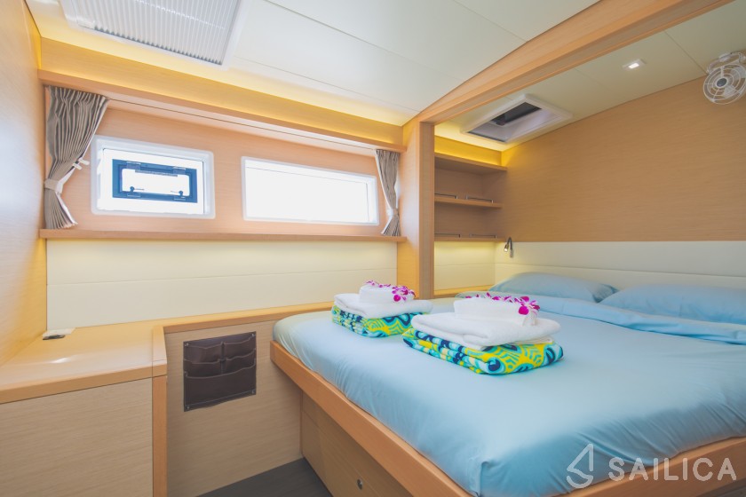 Lagoon 52F - Yacht Charter Sailica