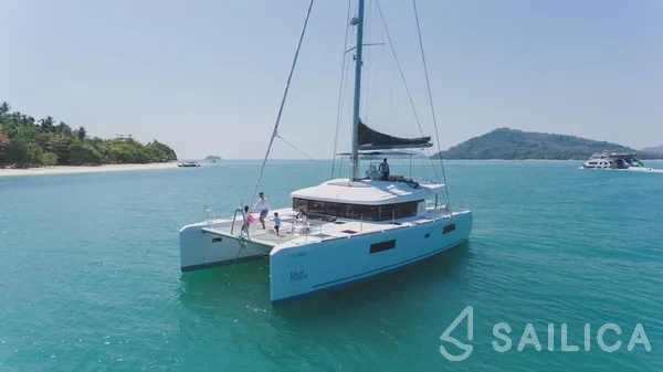 Lagoon 52F - Yacht Charter Sailica