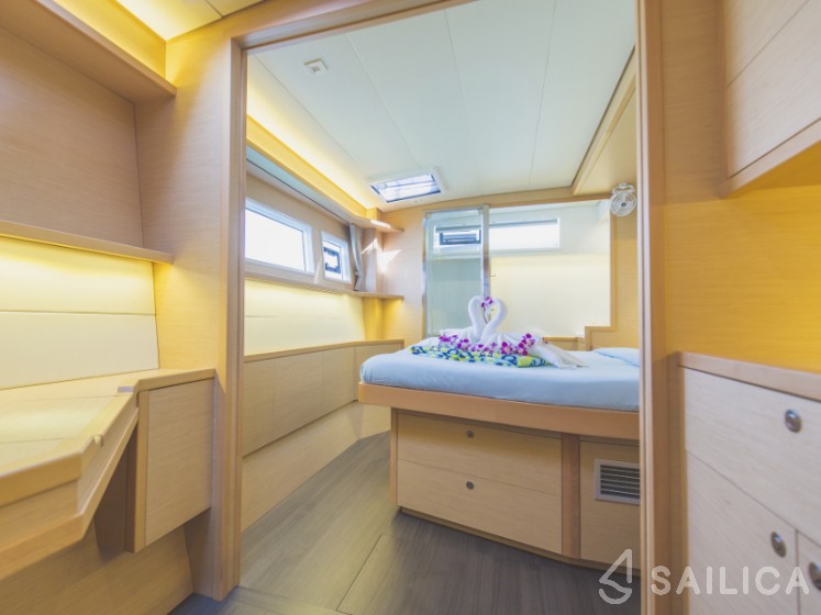 Lagoon 52F - Yacht Charter Sailica
