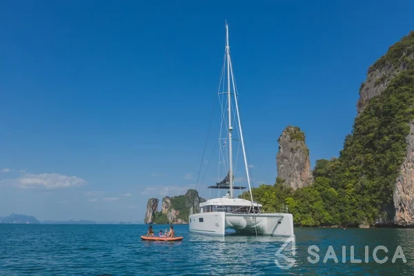 Lagoon 52F - Yacht Charter Sailica