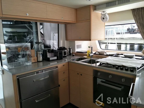 Lagoon 52F - Yacht Charter Sailica