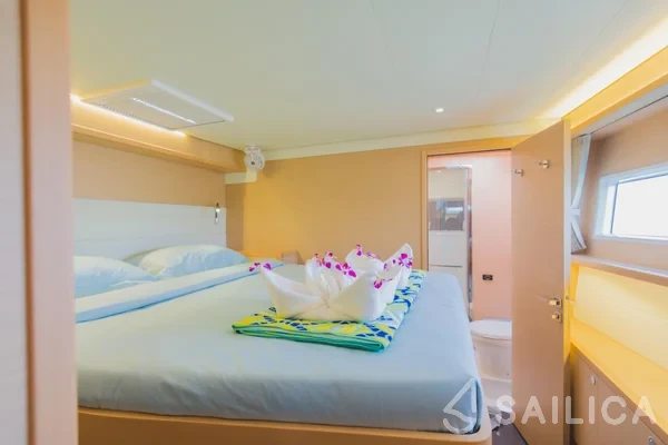 Lagoon 52F - Yacht Charter Sailica