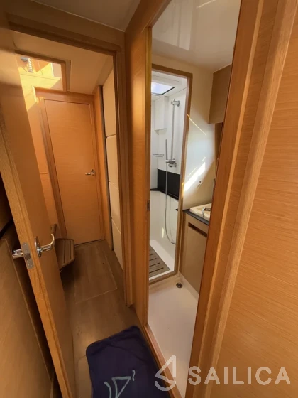 Nautitech 46 Fly - Yacht Charter Sailica