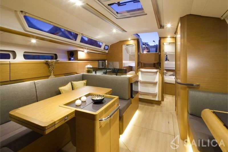 Sun Odyssey 409 - Yacht Charter Sailica