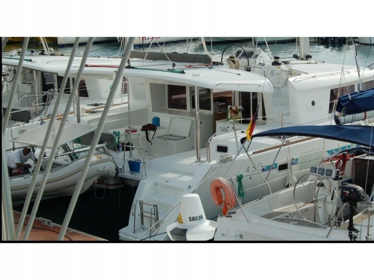 Lagoon 450 - Yacht Charter Sailica