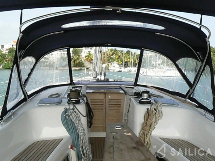 Oceanis 54 - Yacht Charter Sailica