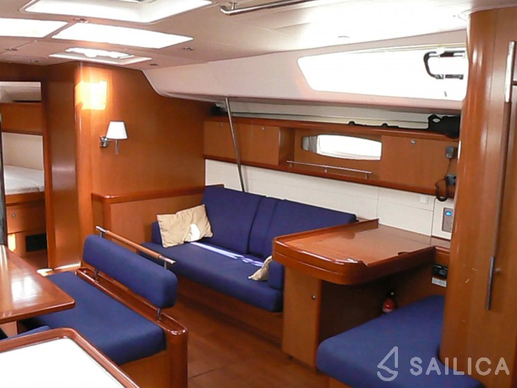 Oceanis 54 - Yacht Charter Sailica