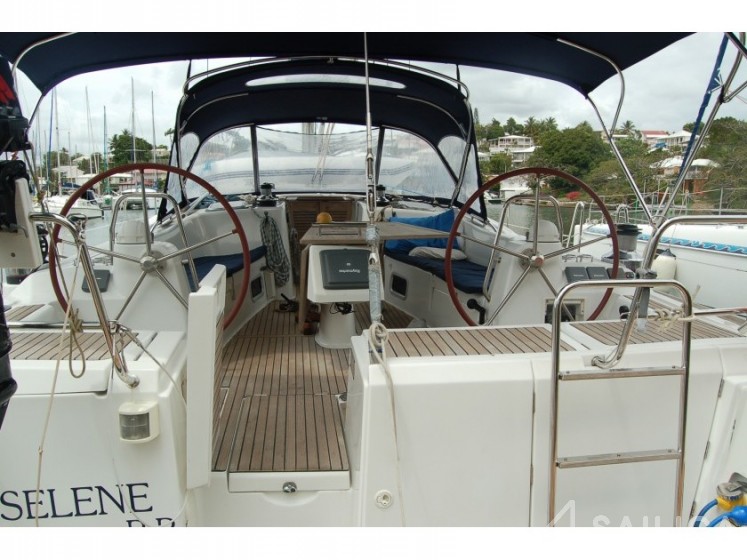 Oceanis 54 - Yacht Charter Sailica
