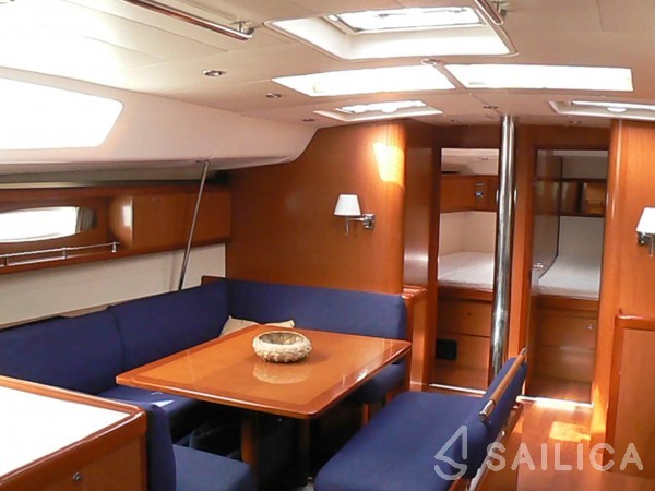 Oceanis 54 - Yacht Charter Sailica