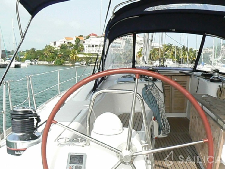 Oceanis 54 - Yacht Charter Sailica