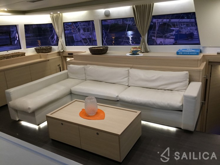 Lagoon 620 - Yacht Charter Sailica