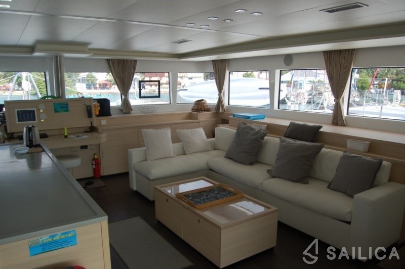 Lagoon 620 - Yacht Charter Sailica