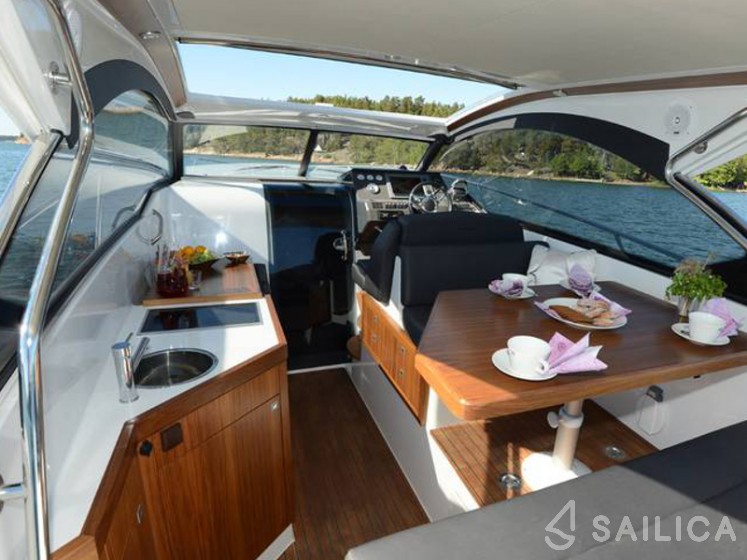 Grandezza 27 OC - Yacht Charter Sailica
