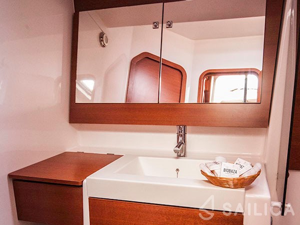 Dufour 560 Grand Large - Yacht Charter Sailica