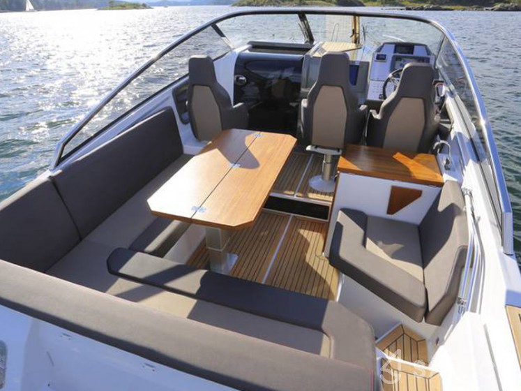 Finnmaster T8 - Yacht Charter Sailica