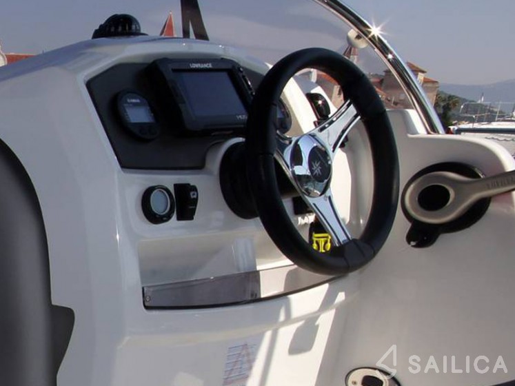 Cap Camarat 5.5 WA S2 - Yacht Charter Sailica