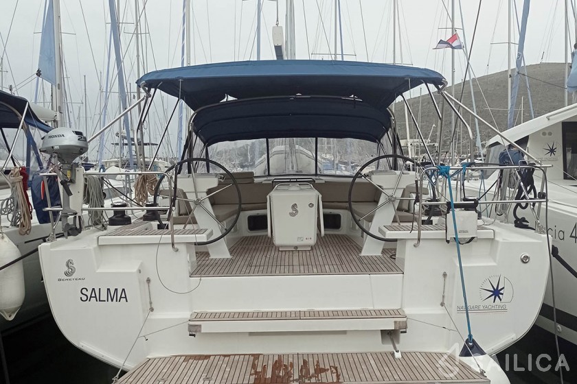 Oceanis 51.1 - Yacht Charter Sailica
