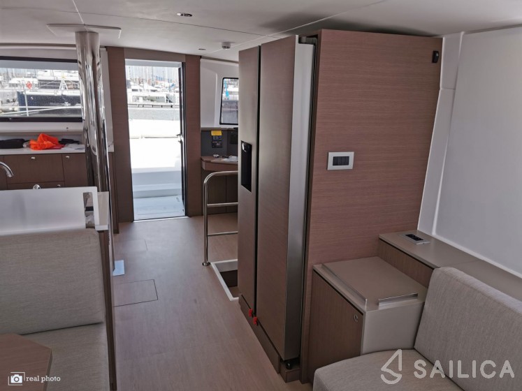 Bali 4.6 - Yacht Charter Sailica