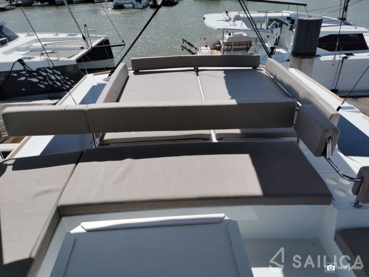Bali 4.6 - Yacht Charter Sailica