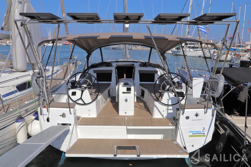 Sun Odyssey 410 - Yacht Charter Sailica