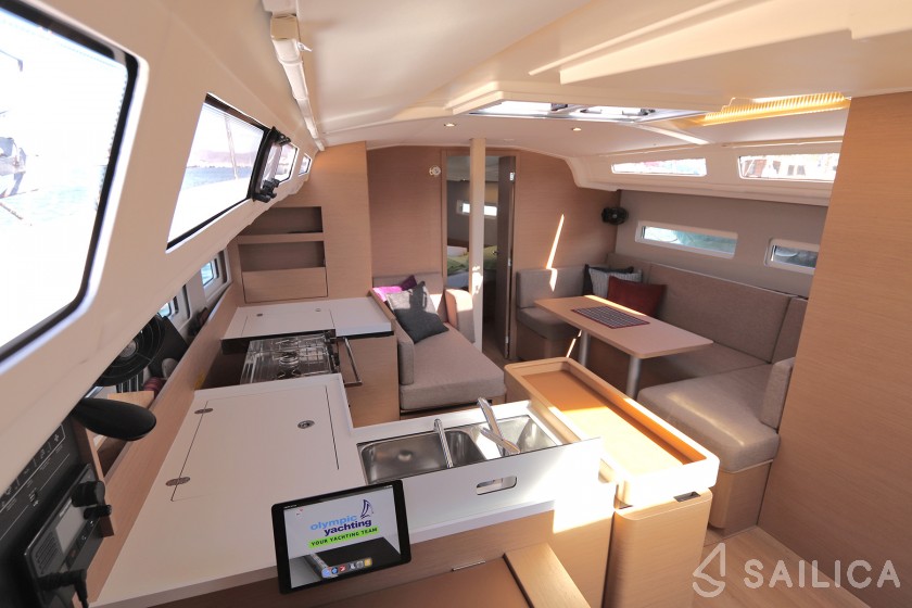 Sun Odyssey 410 - Yacht Charter Sailica