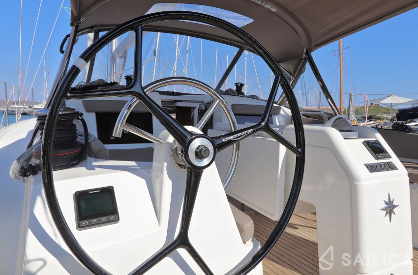 Sun Odyssey 410 - Yacht Charter Sailica