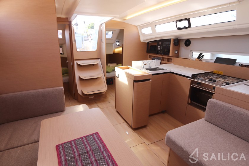 Sun Odyssey 410 - Yacht Charter Sailica