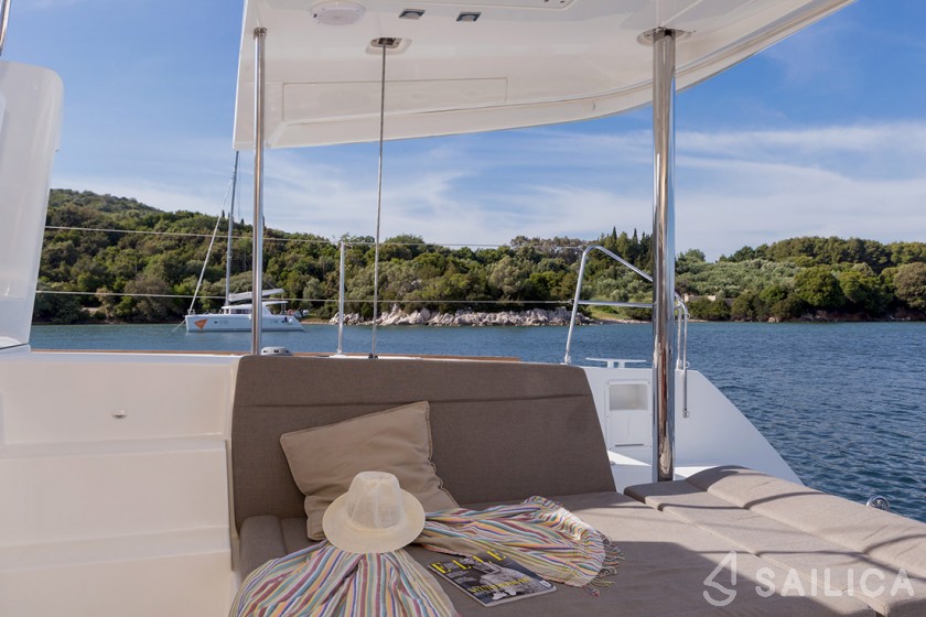 Lagoon 450 - Yacht Charter Sailica