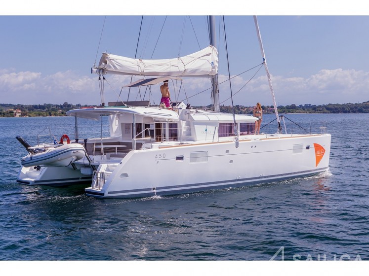 Lagoon 450 - Yacht Charter Sailica