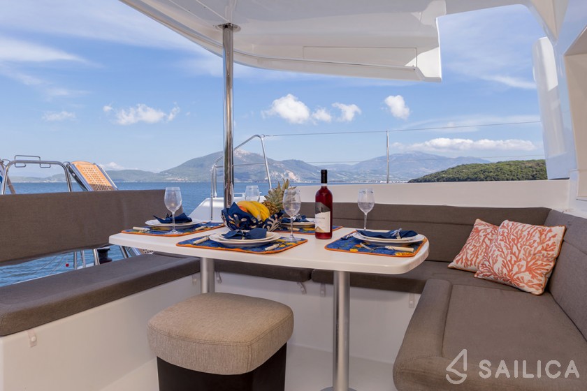 Lagoon 450 - Yacht Charter Sailica