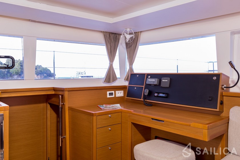 Lagoon 450 - Yacht Charter Sailica