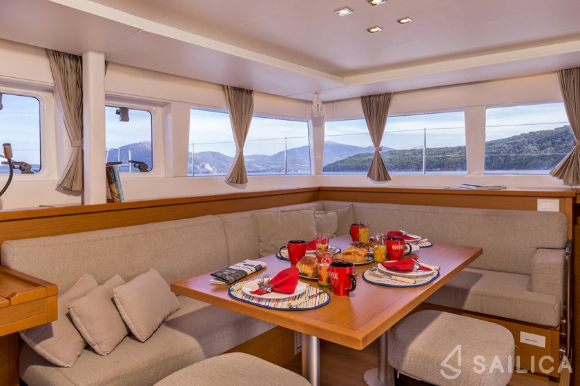 Lagoon 450 - Yacht Charter Sailica