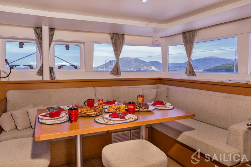 Lagoon 450 - Yacht Charter Sailica