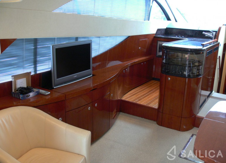 Phantom 50 - Yacht Charter Sailica