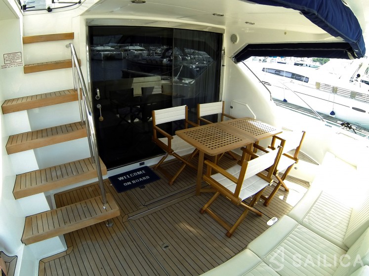 Phantom 50 - Yacht Charter Sailica