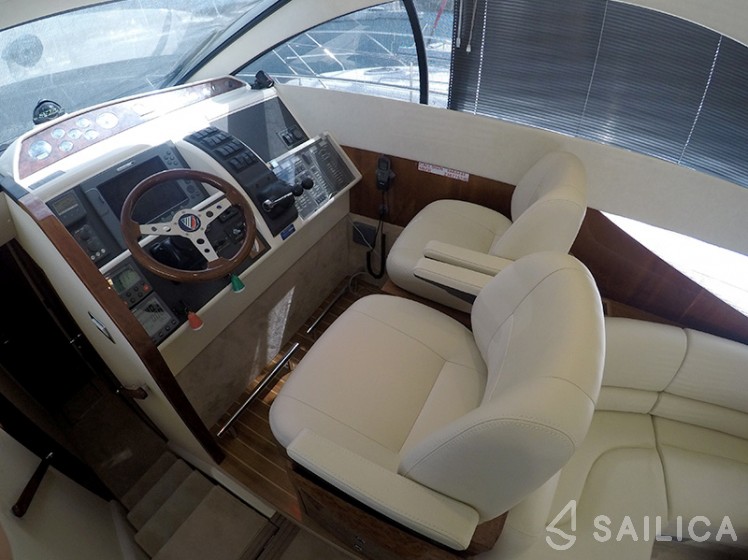 Phantom 50 - Yacht Charter Sailica