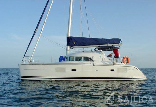 Lagoon 380 - Yacht Charter Sailica