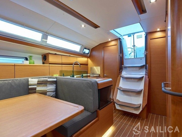 Sun Odyssey 419 - Yacht Charter Sailica