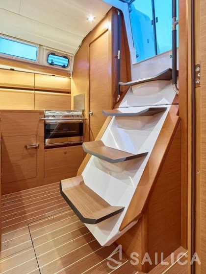 Sun Odyssey 419 - Yacht Charter Sailica