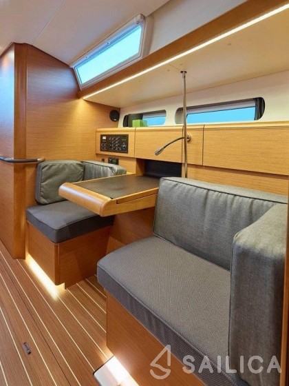 Sun Odyssey 419 - Yacht Charter Sailica