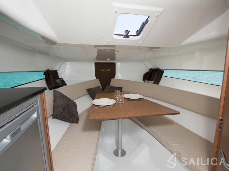 Beneteau Flyer 7.7 SUNdeck - Yacht Charter Sailica
