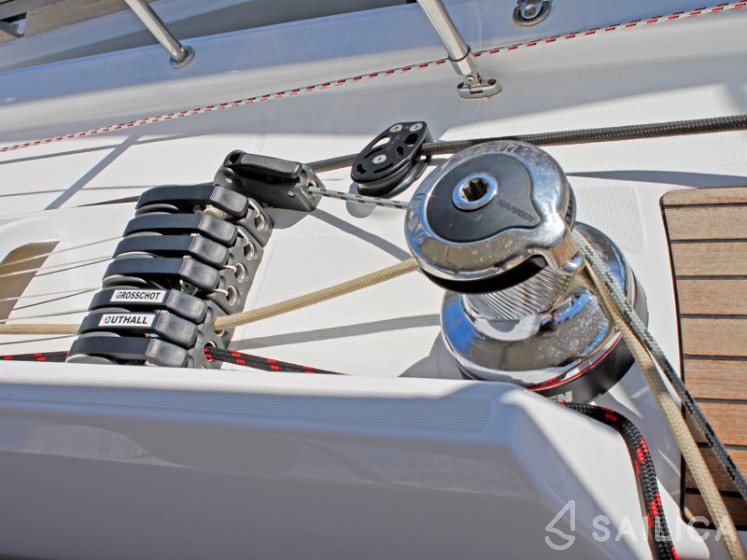 Jeanneau 54 - Yacht Charter Sailica