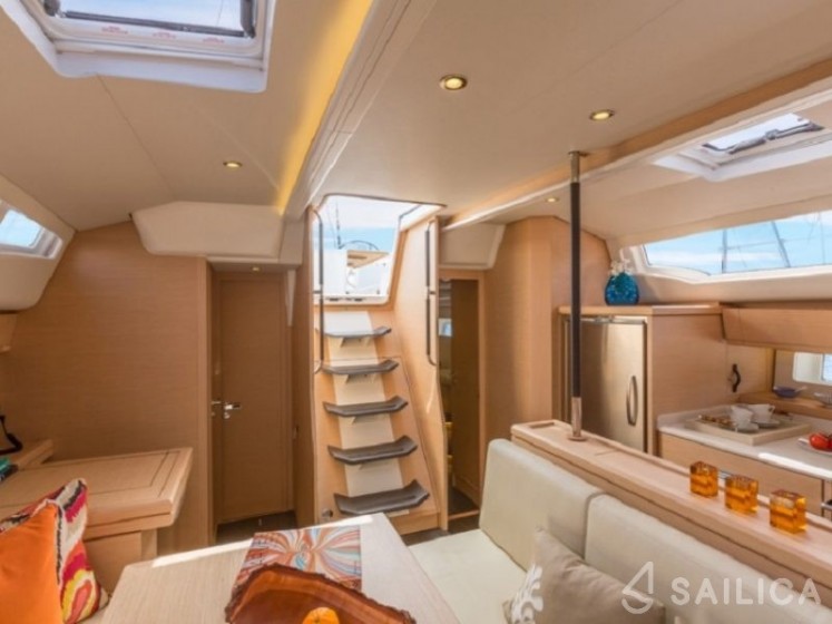 Jeanneau 54 - Yacht Charter Sailica