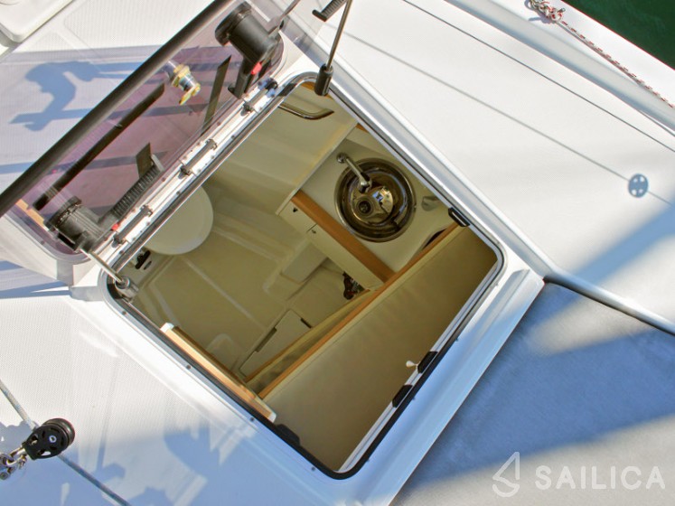 Jeanneau 54 - Yacht Charter Sailica