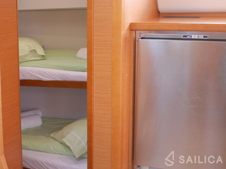 Jeanneau 54 - Yacht Charter Sailica